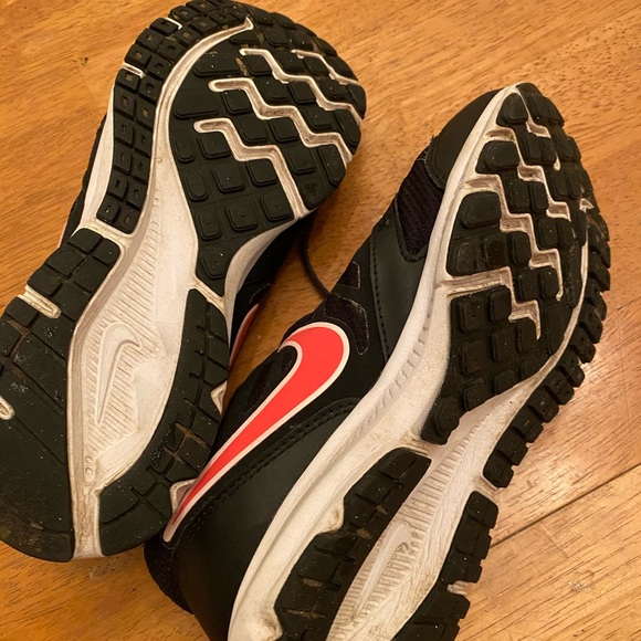 Nike athletic shoes hood condition comfy size 7.5 - Picture 10 of 11